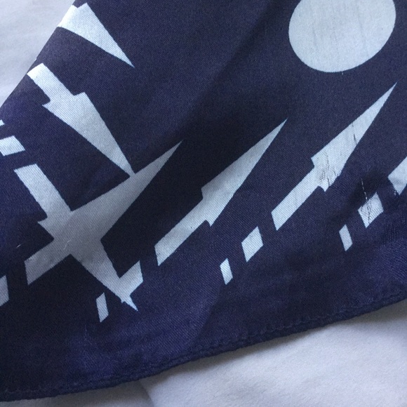 HOLIDAY PICK ❣️ Navy Head Scarf < FREEBIE - Picture 4 of 4